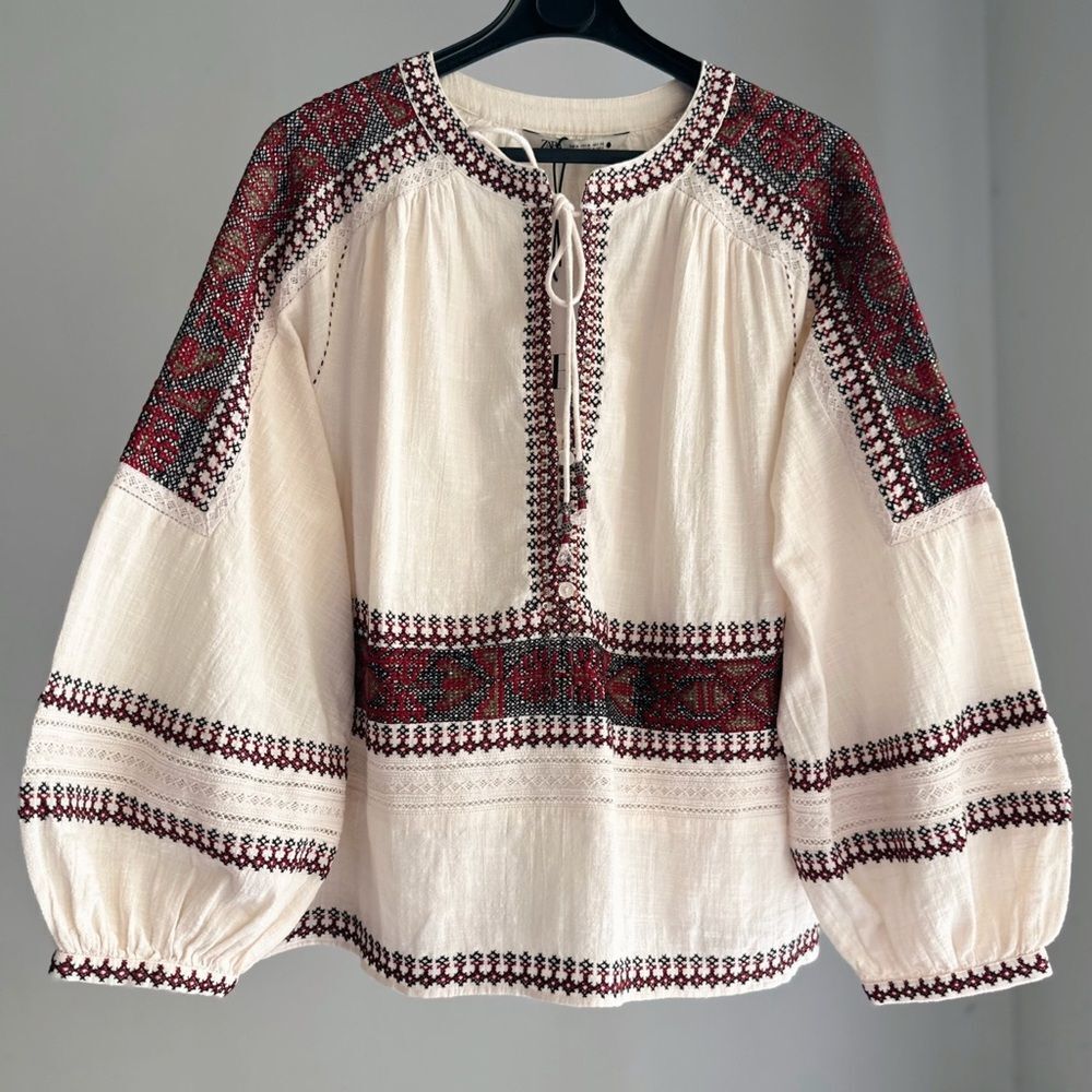 ZARA EMBROIDERED BLOUSE ZW COLLECTION